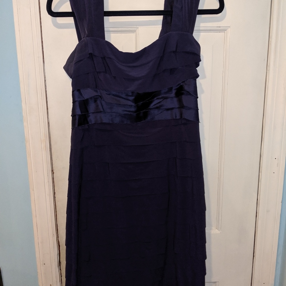 Jones New York sz 8 purple rouching dress